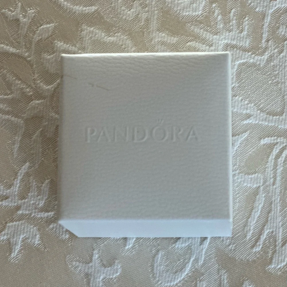 Pandora Clear Oval Lights Charms 🤍 - Picture 5 of 5